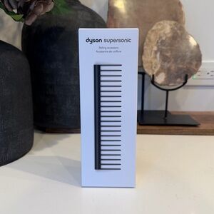 dyson hair comb brush